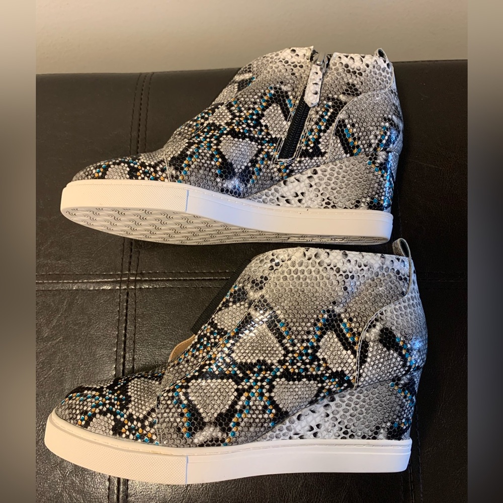 Linea Paolo Leather Wedge Sneaker Booties Size 6.5